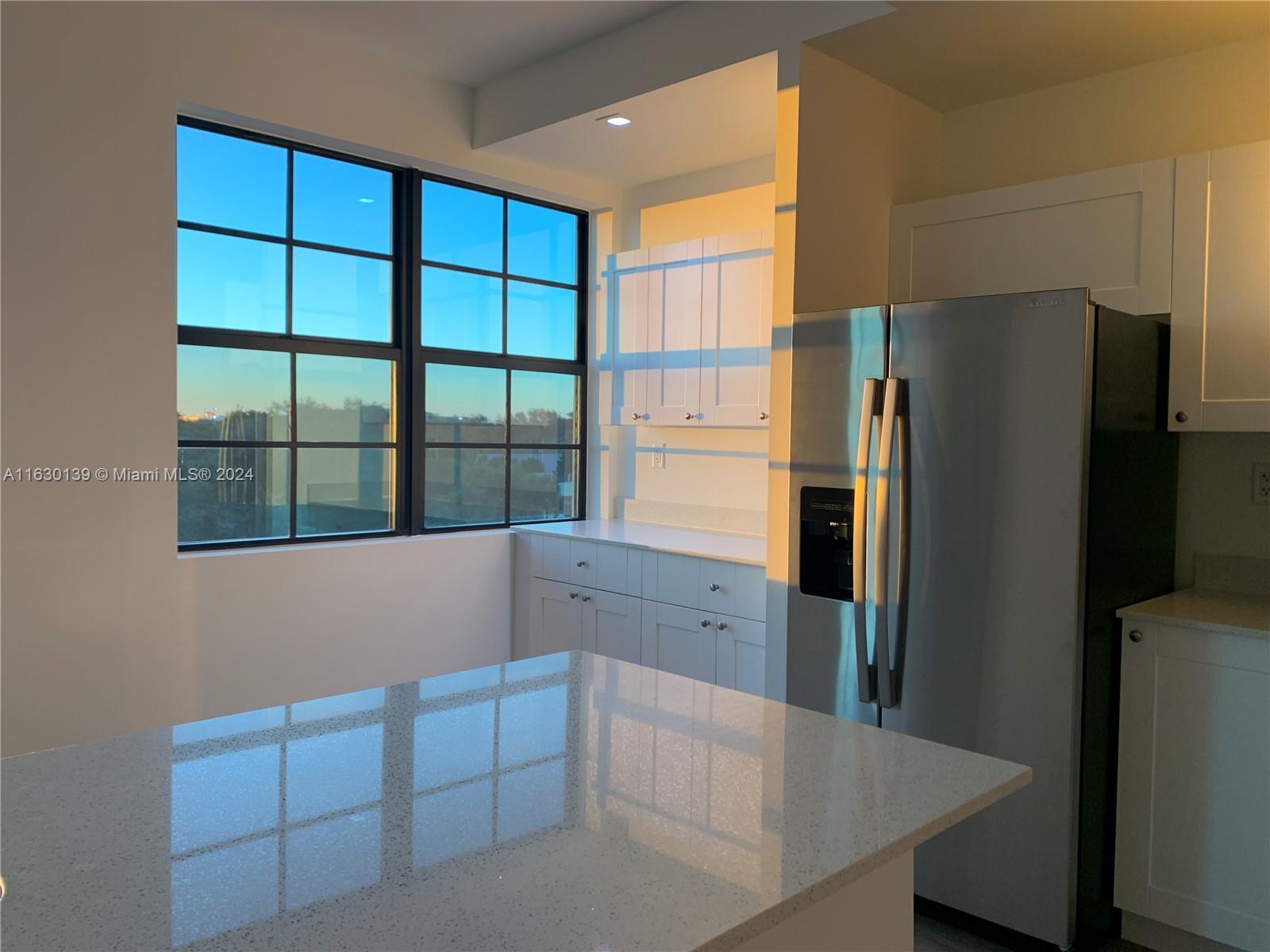 4100 Davie Rd Unit: 300