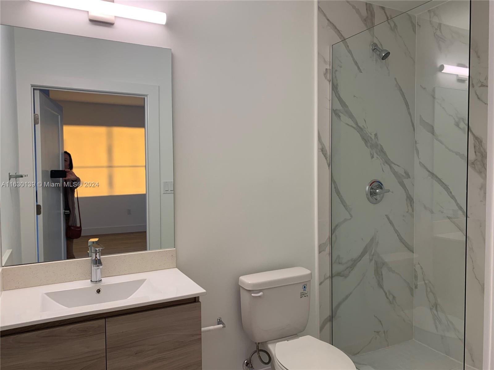 4100 Davie Rd Unit: 300