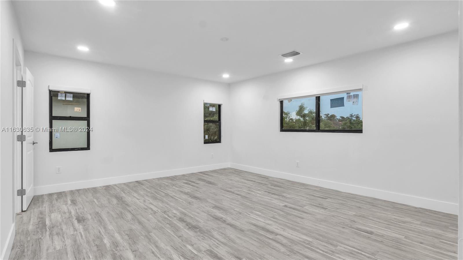 4840 NW 73rd Ave