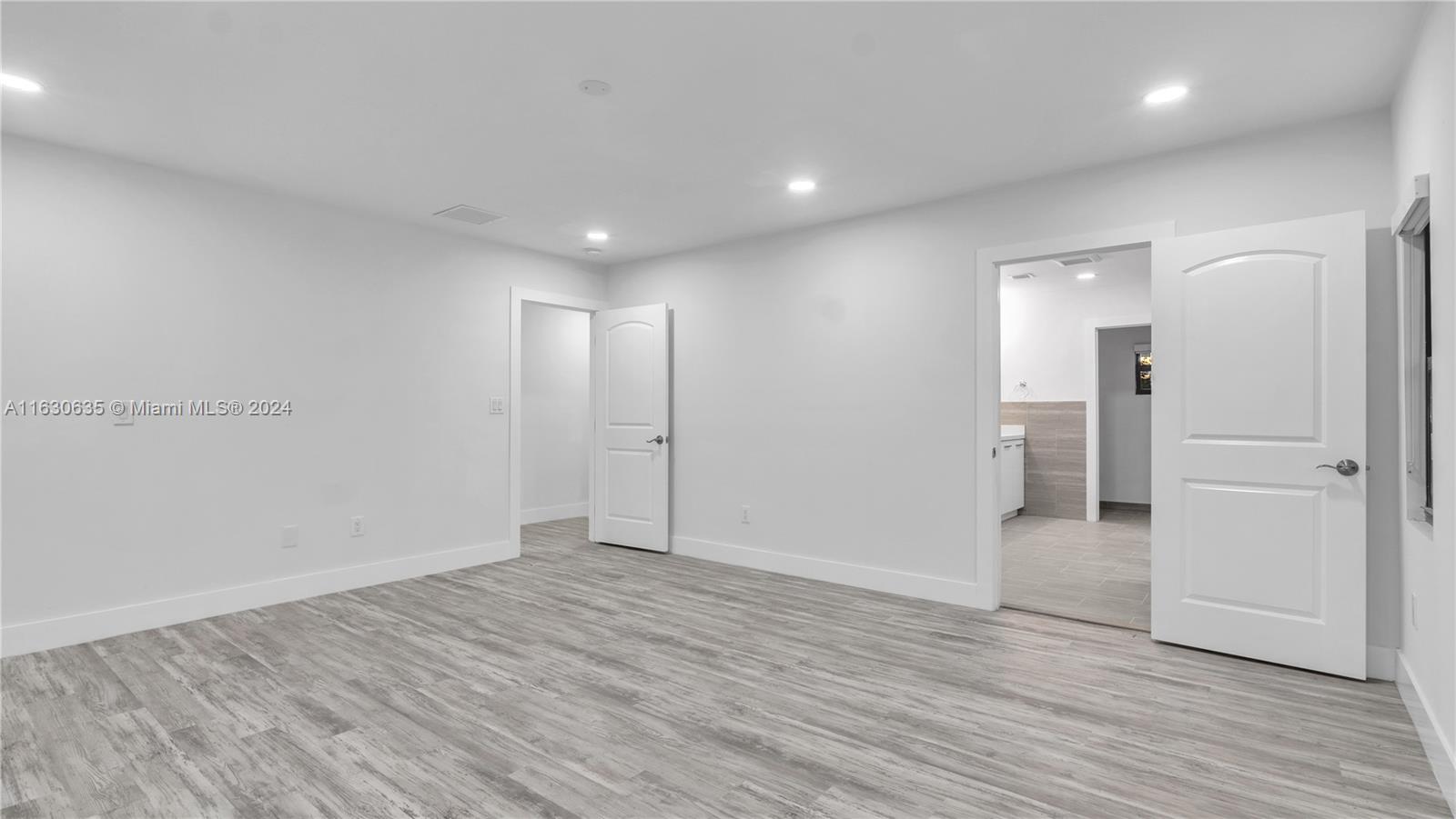 4840 NW 73rd Ave