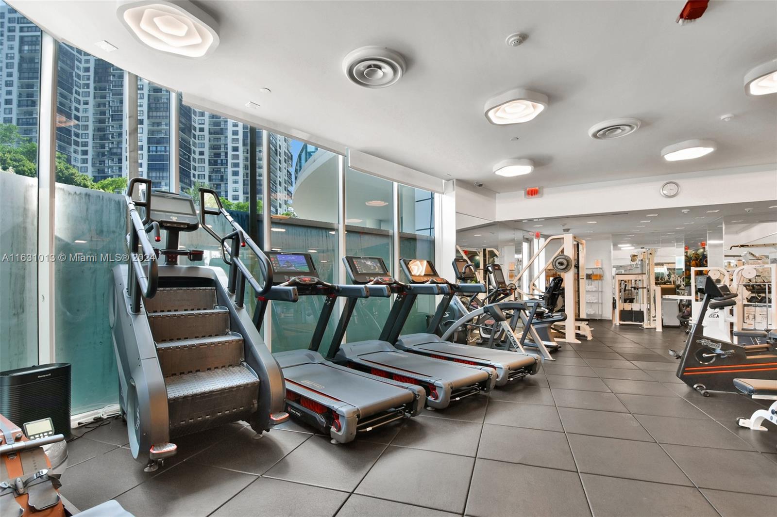 2127 Brickell Ave # 2502