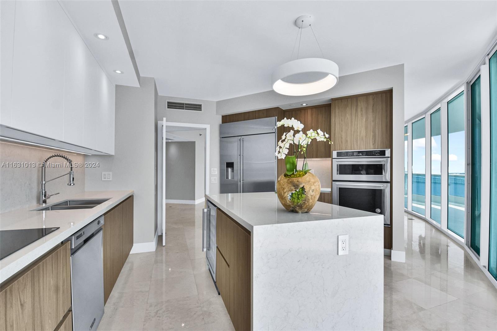 2127 Brickell Ave # 2502