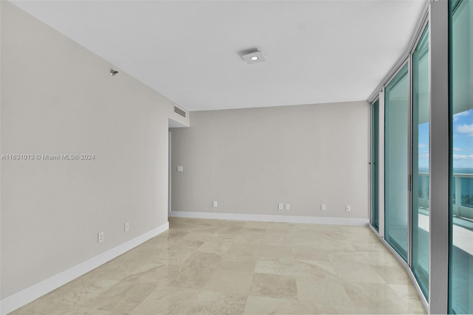 2127 Brickell Ave # 2502