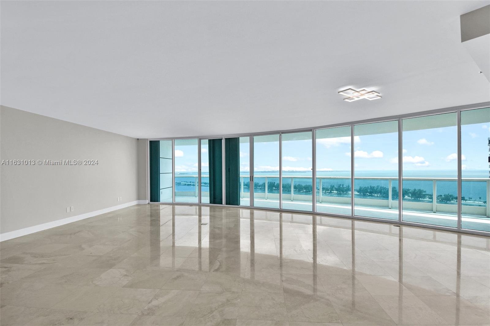 2127 Brickell Ave # 2502