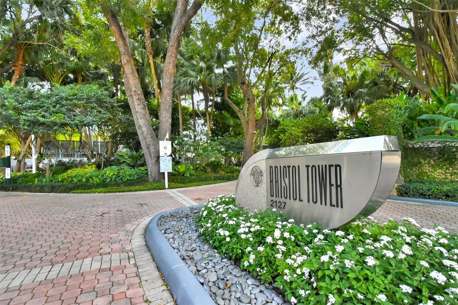 2127 Brickell Ave # 2502