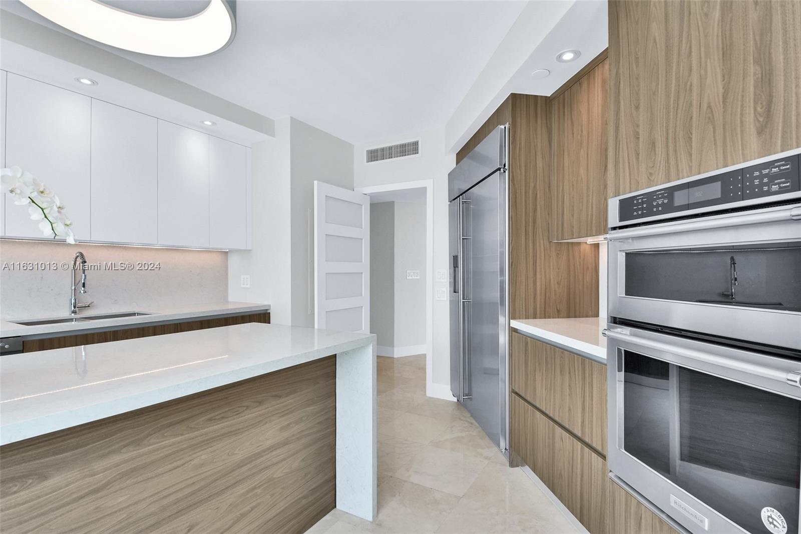 2127 Brickell Ave # 2502