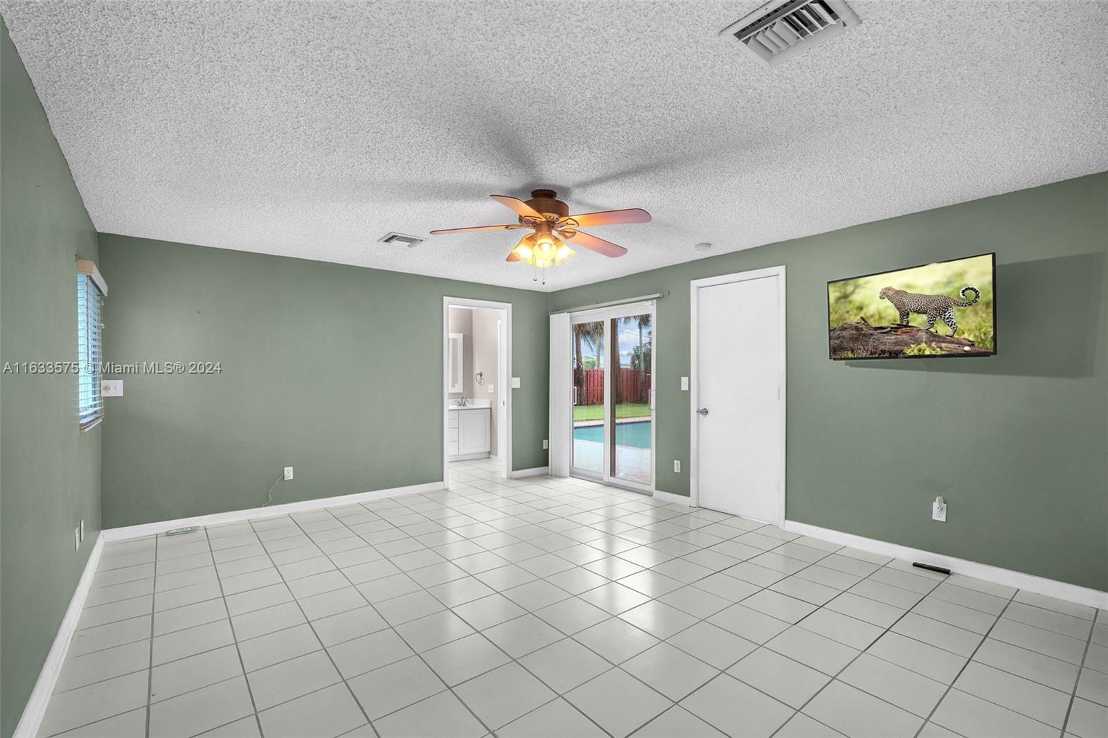 4400 NW 9th St