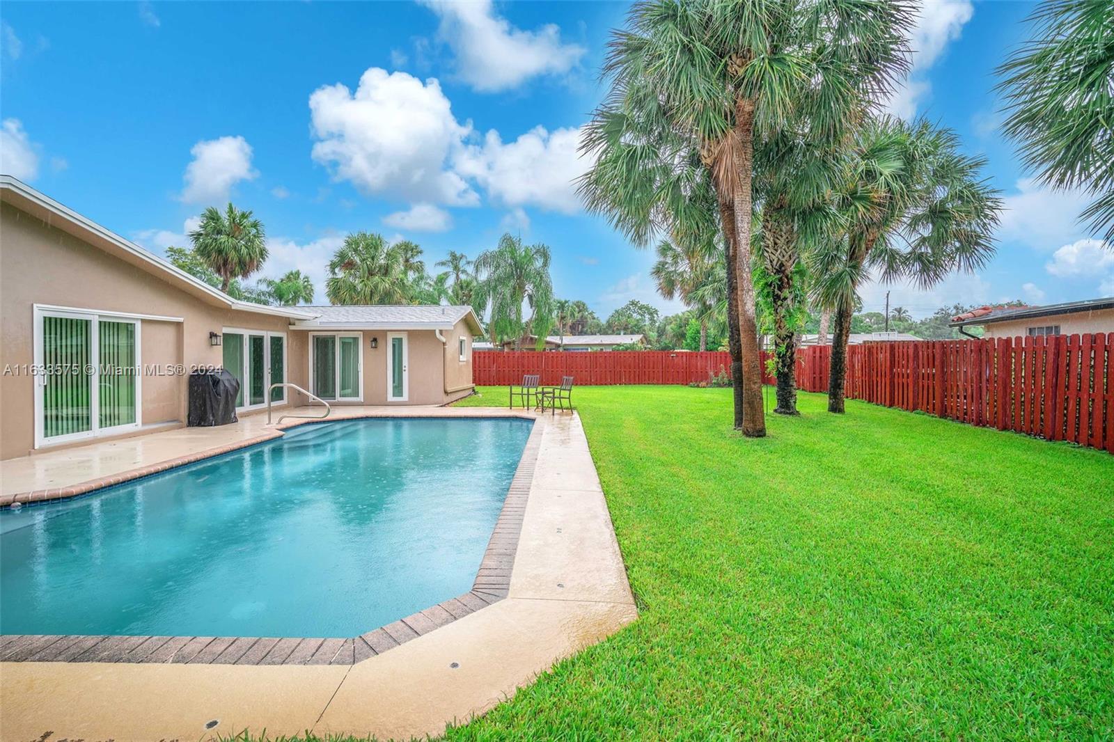 4400 NW 9th St