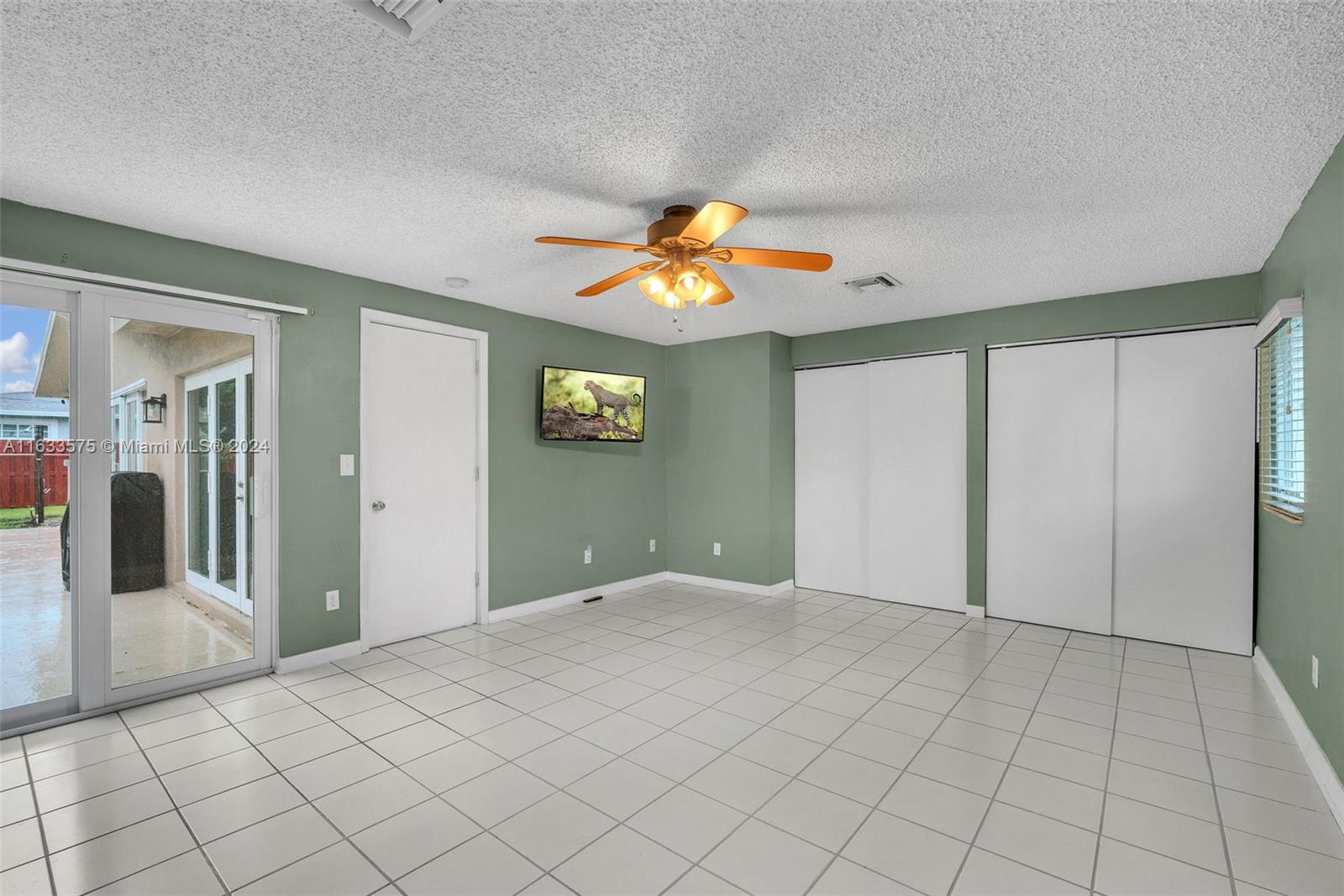 4400 NW 9th St