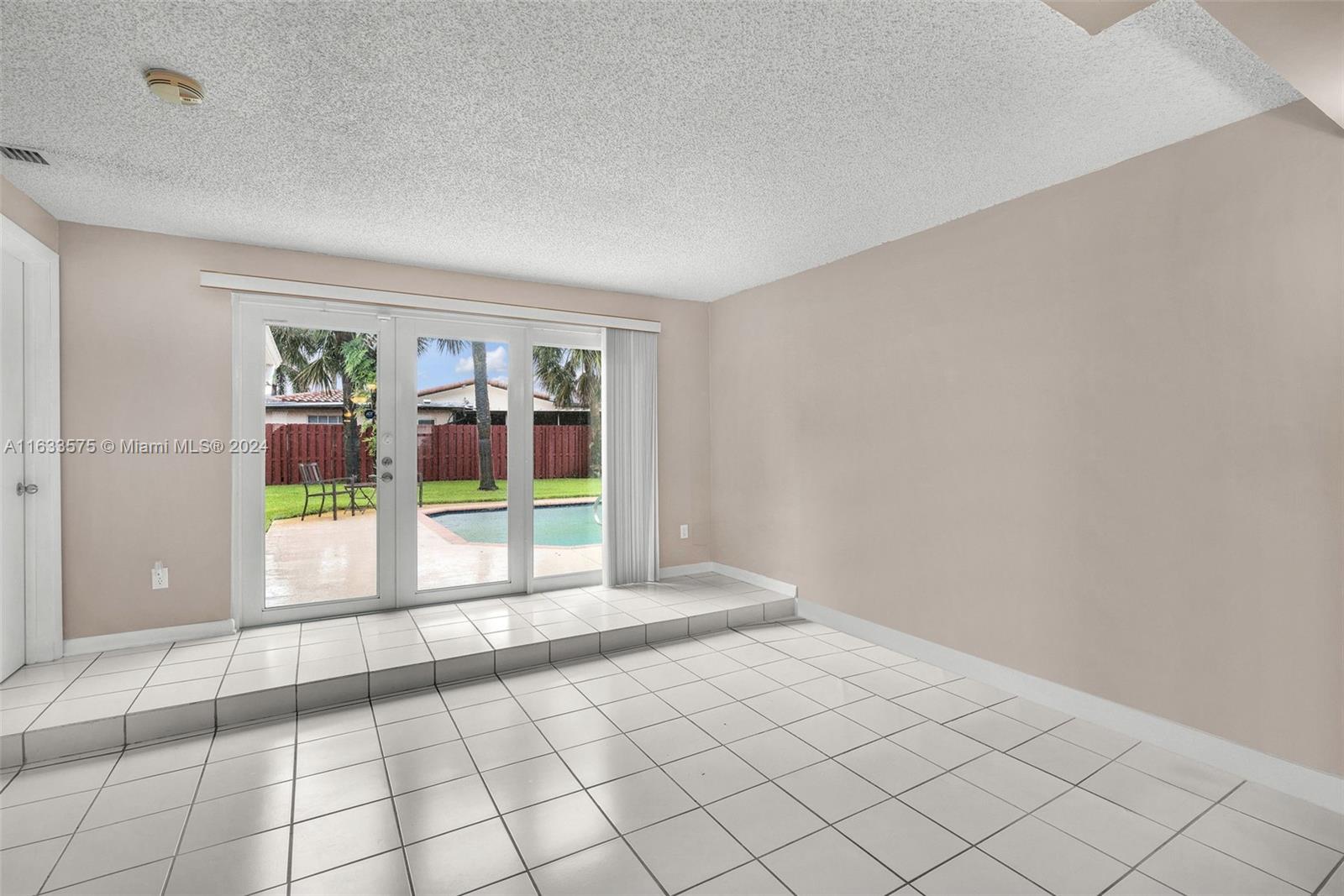 4400 NW 9th St
