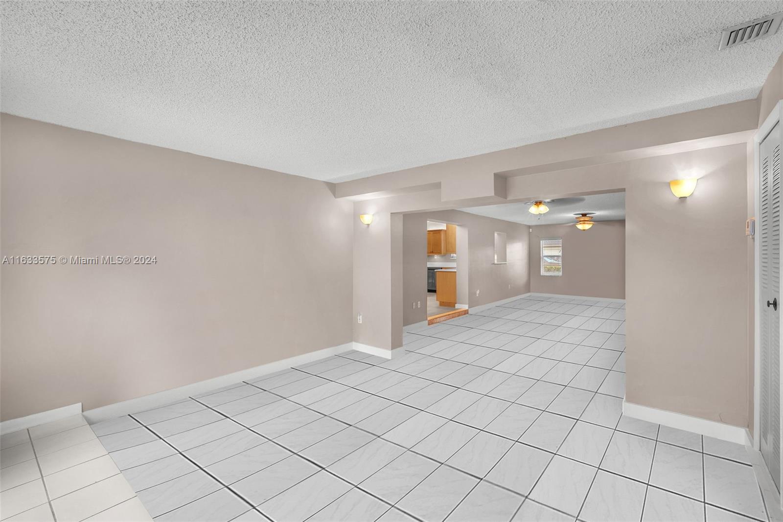 4400 NW 9th St