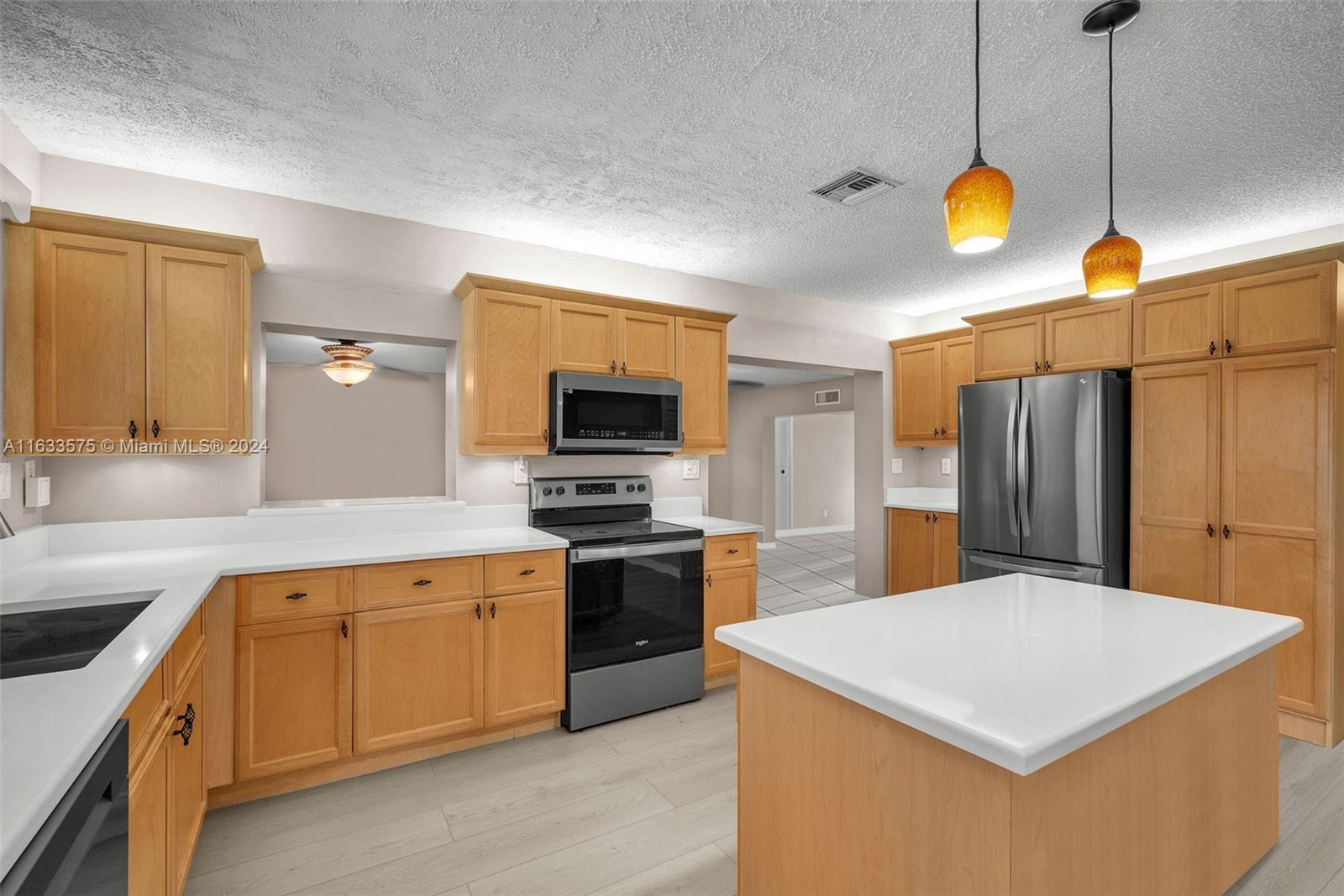 4400 NW 9th St