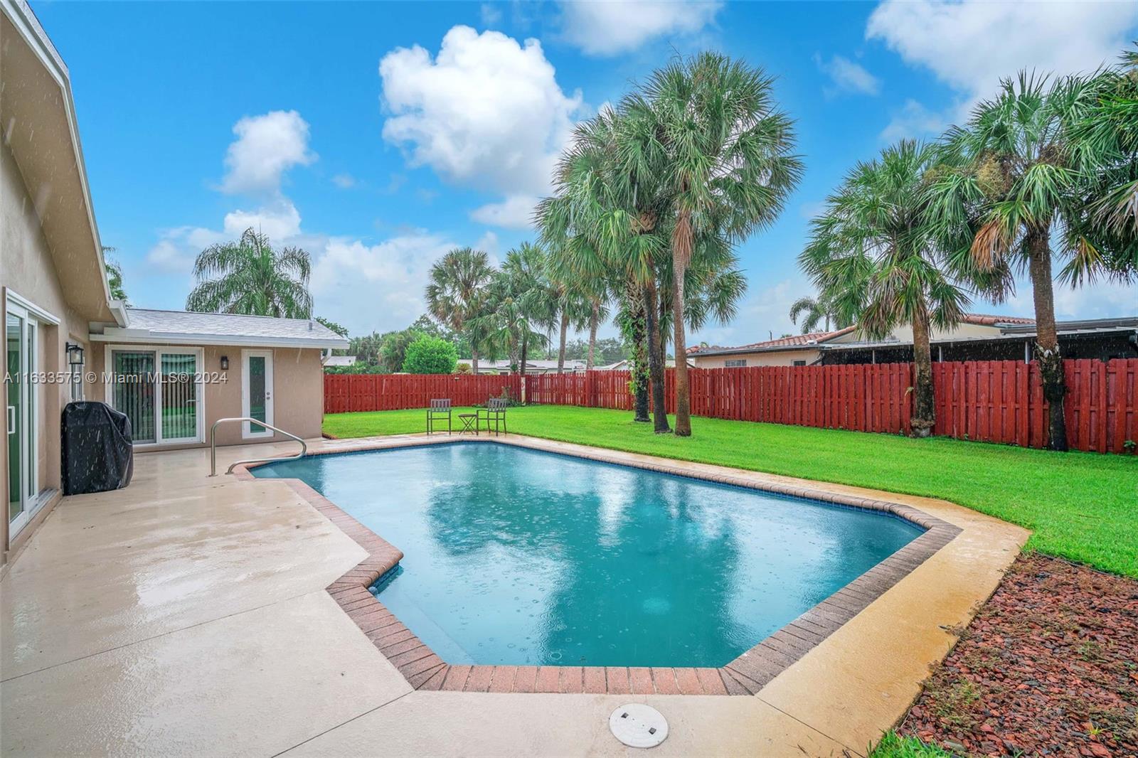 4400 NW 9th St