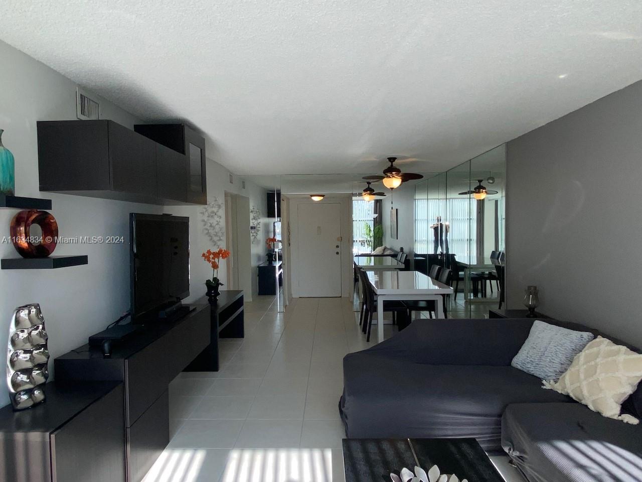 1000 Parkview Dr # 224