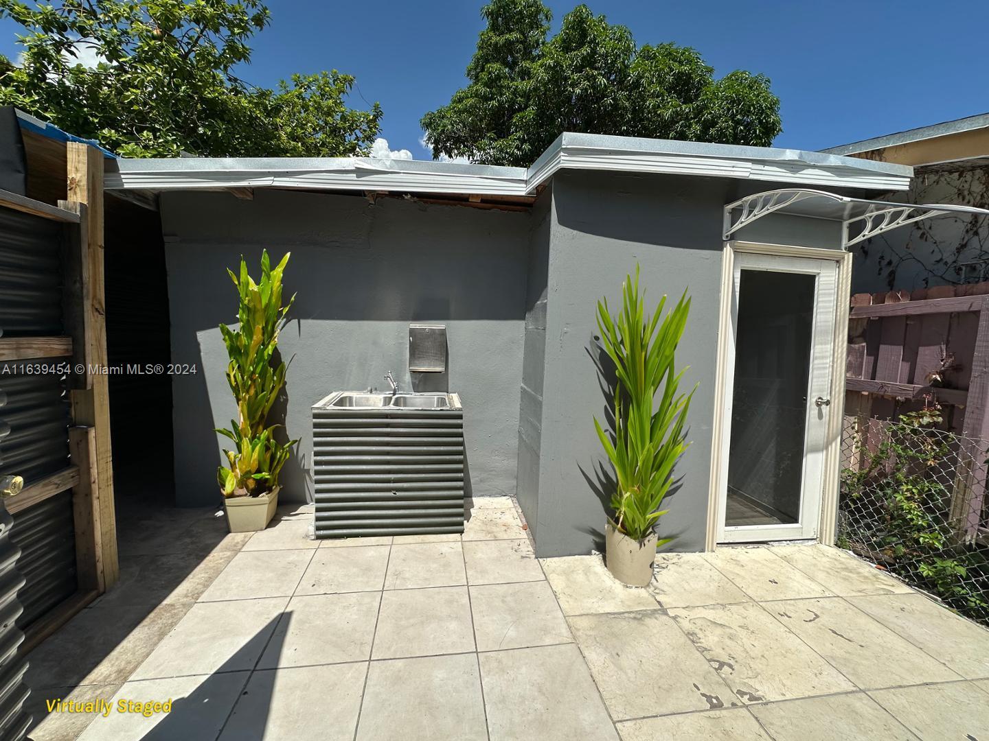 3128 NW 3rd # 2