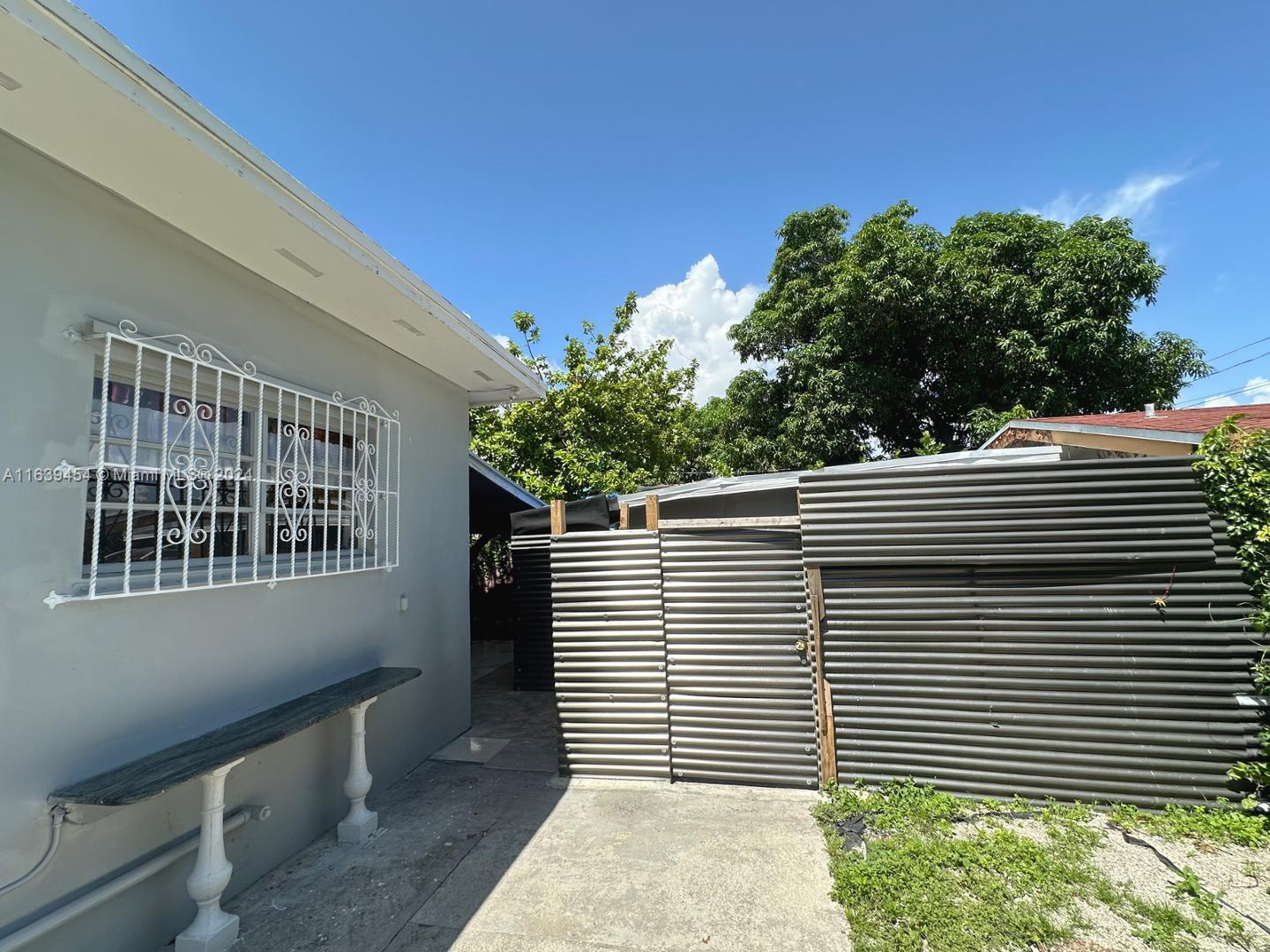 3128 NW 3rd # 2