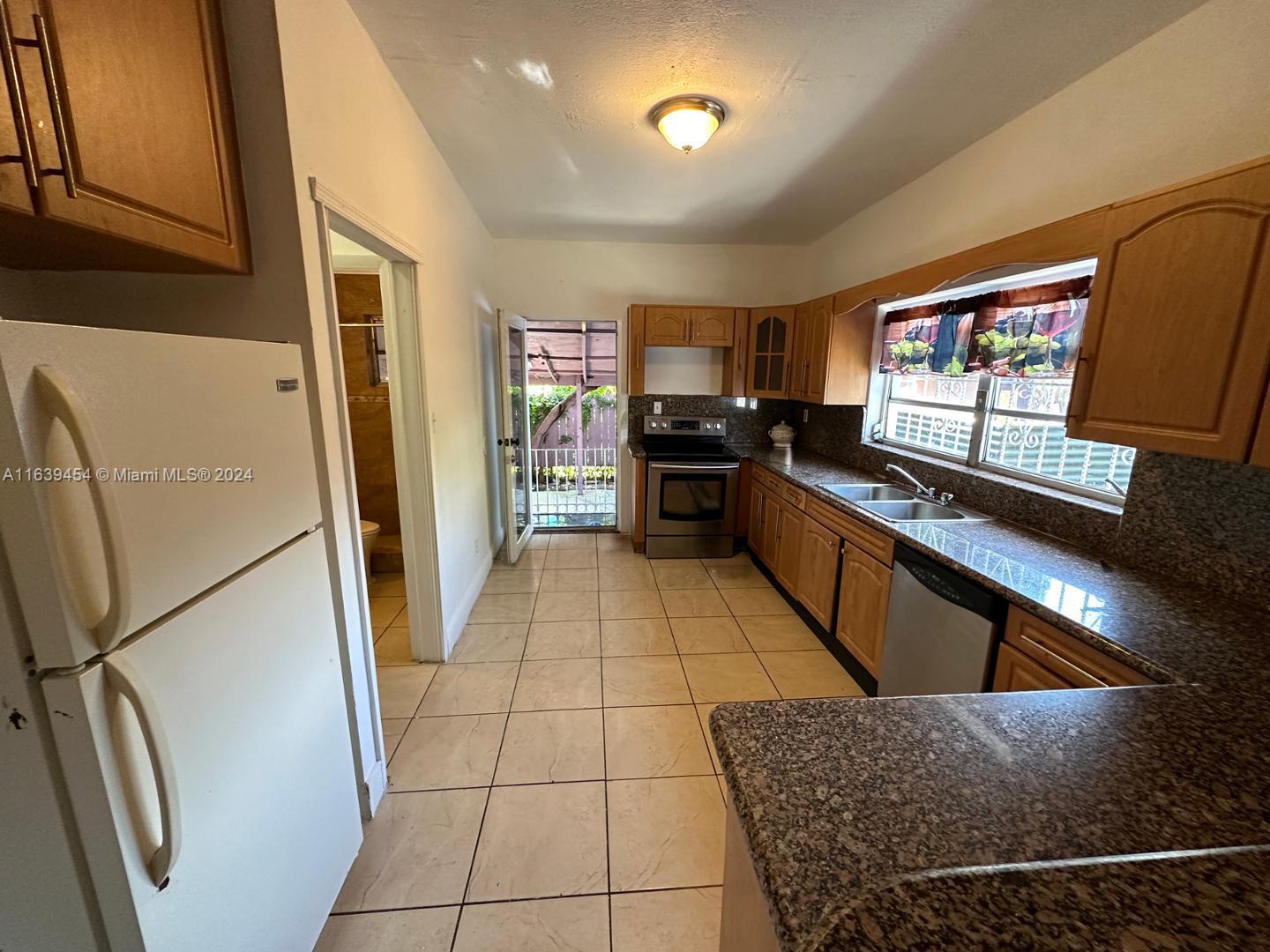 3128 NW 3rd # 2