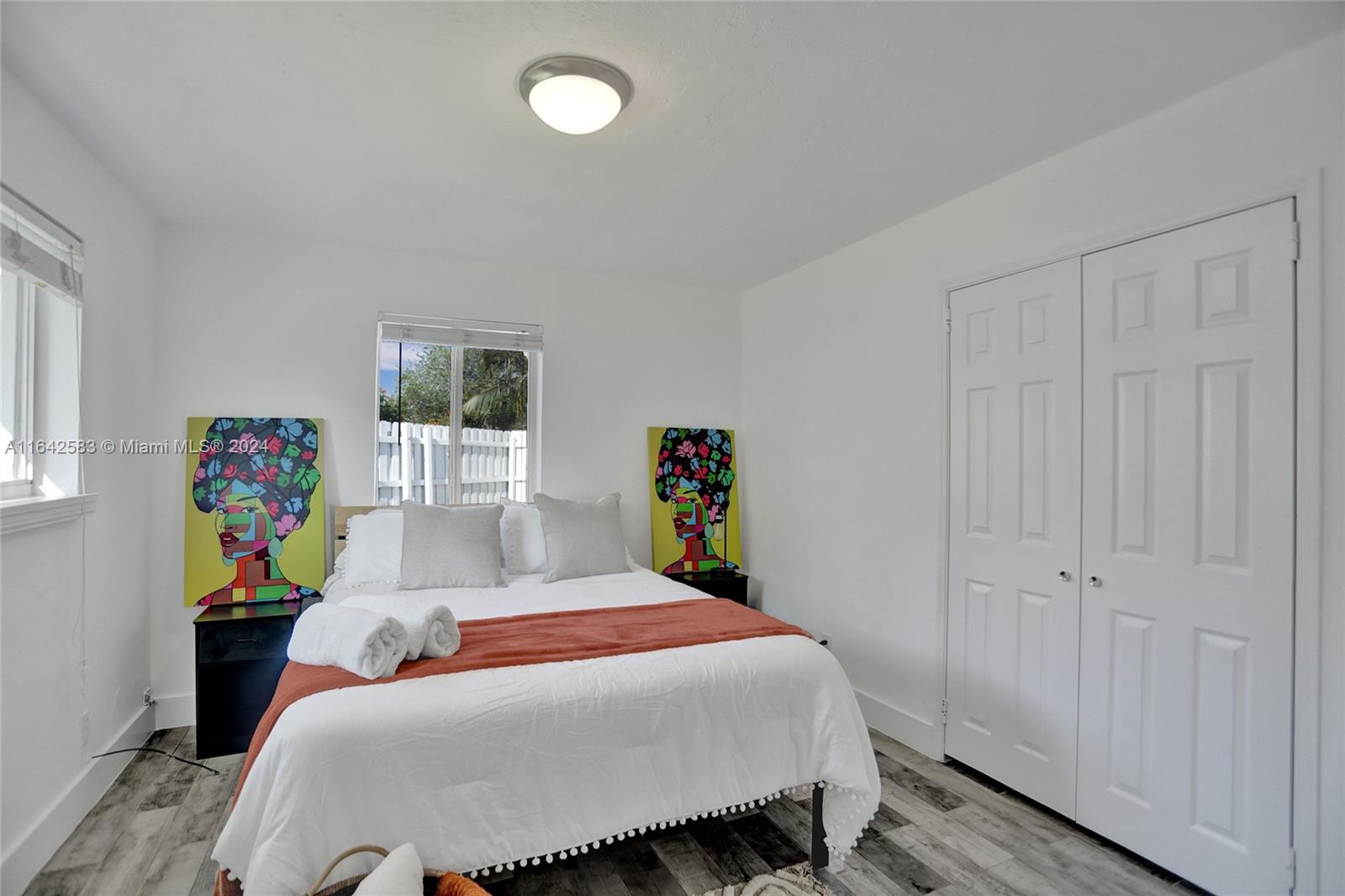1100 NE 3 St