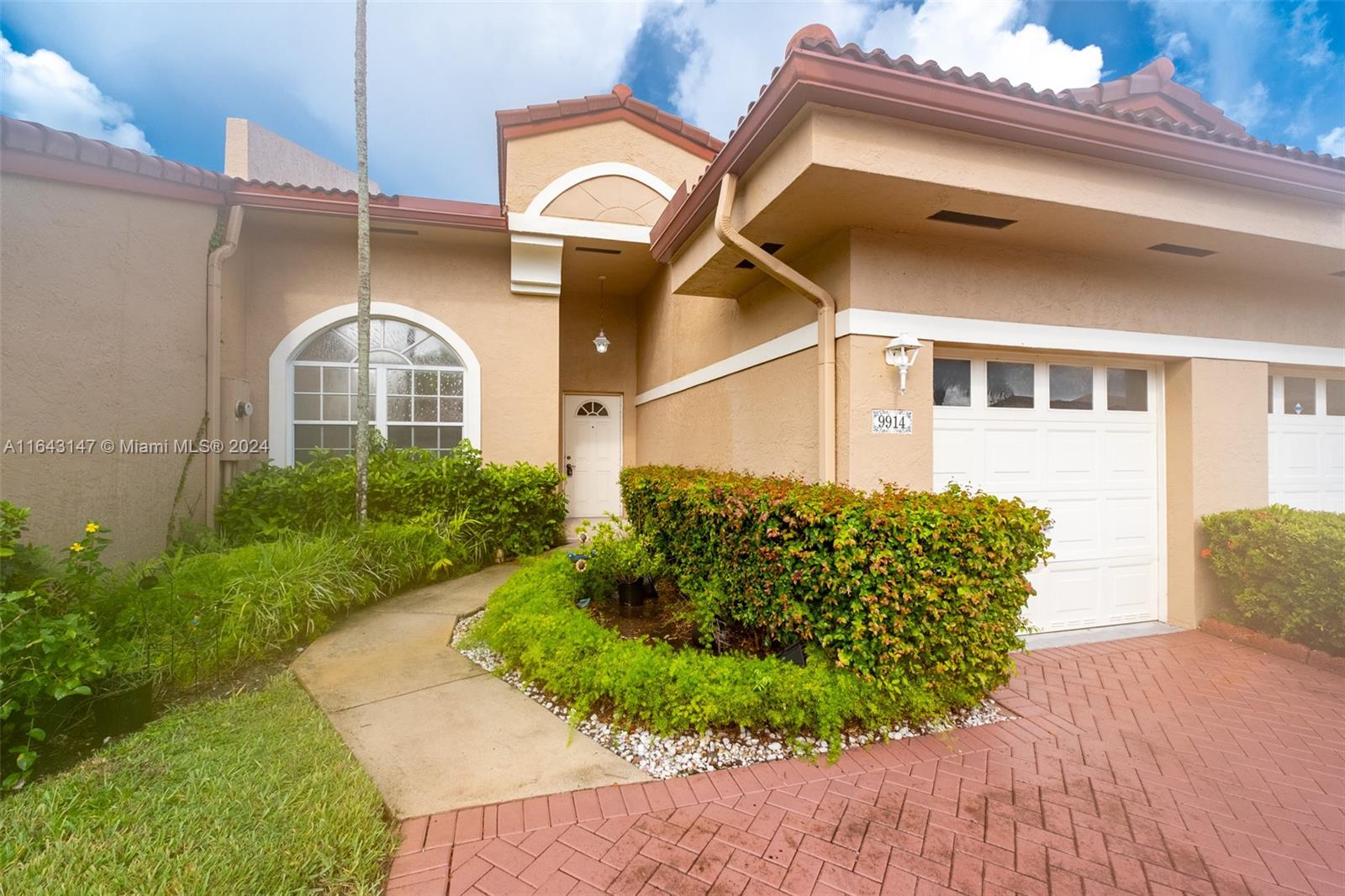 9914 E Malvern Dr # 9914