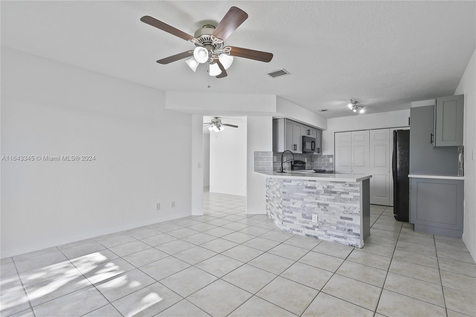 5465 SW 125th Ter