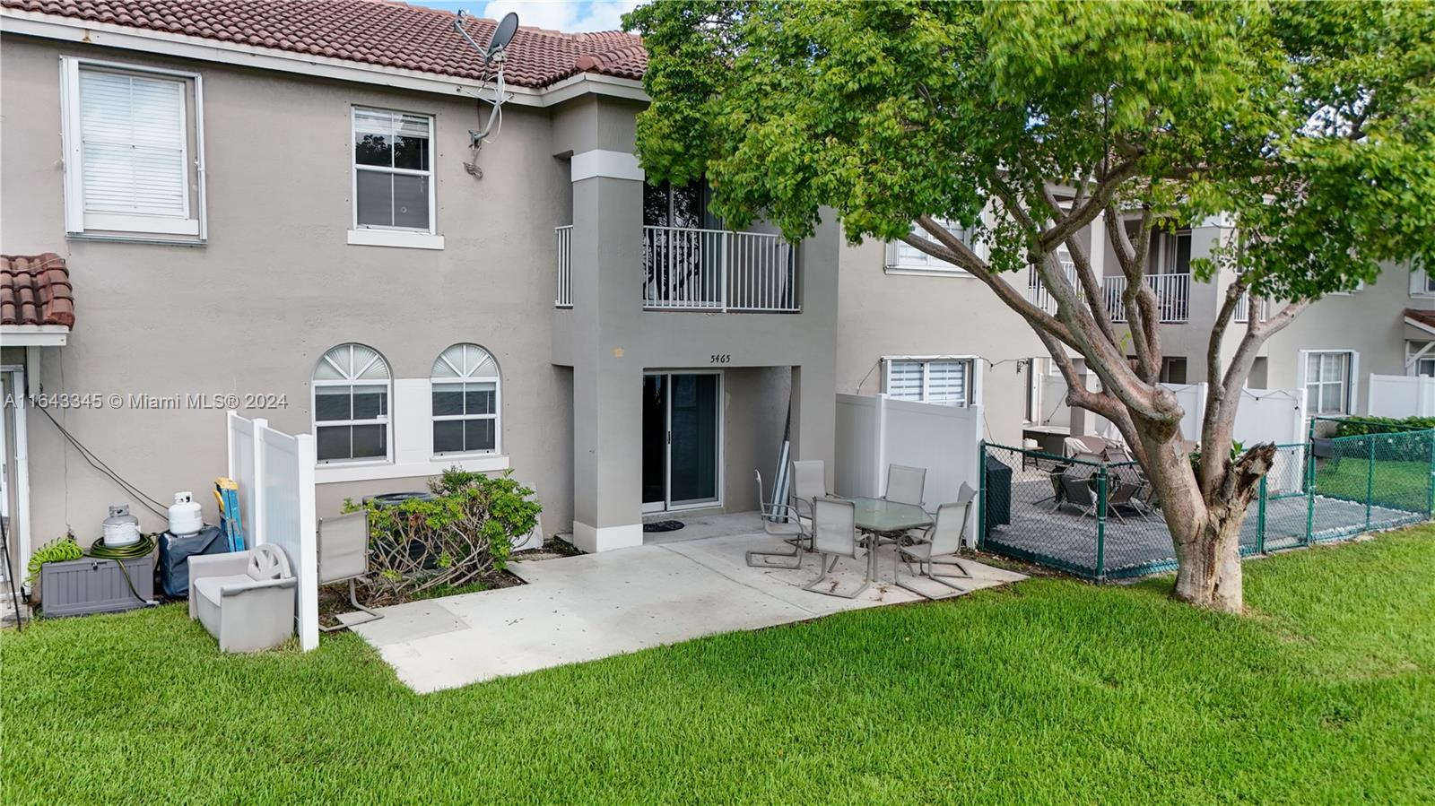5465 SW 125th Ter