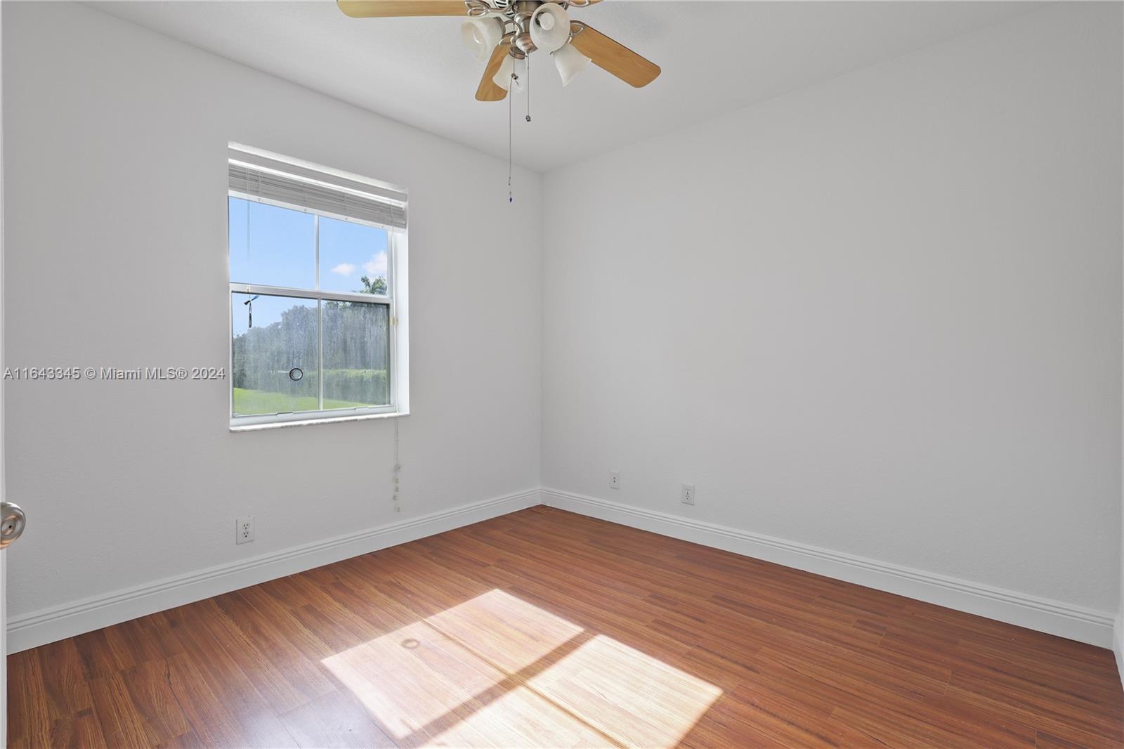 5465 SW 125th Ter