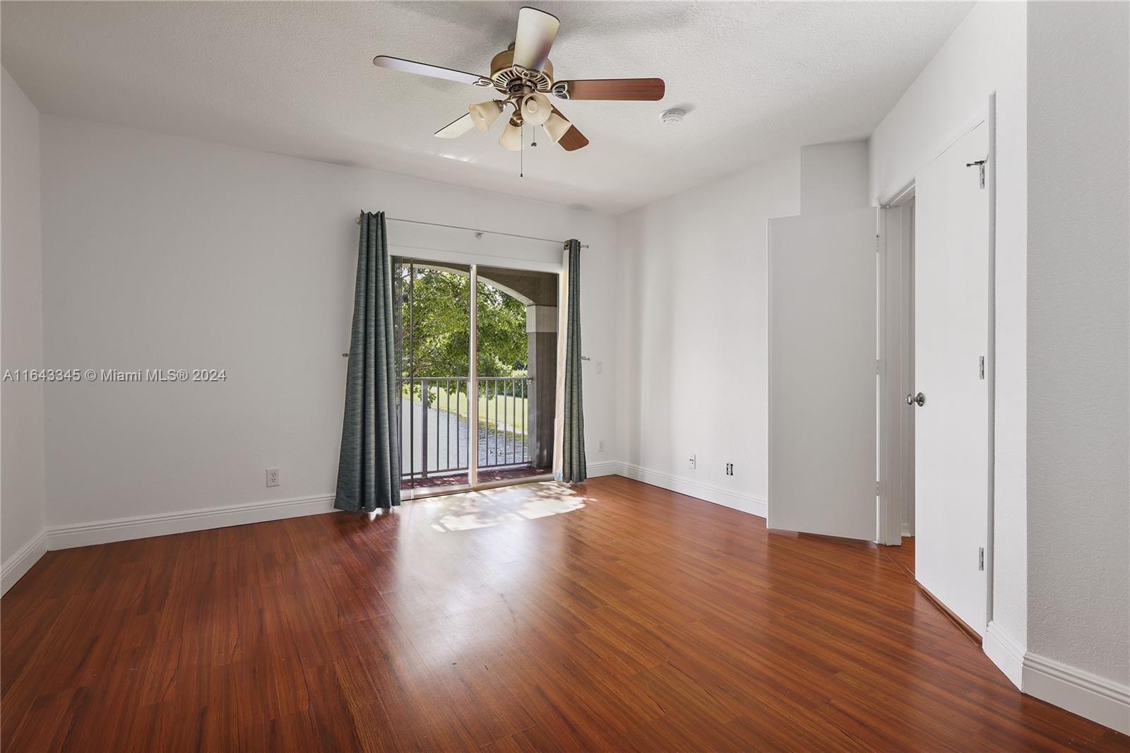 5465 SW 125th Ter