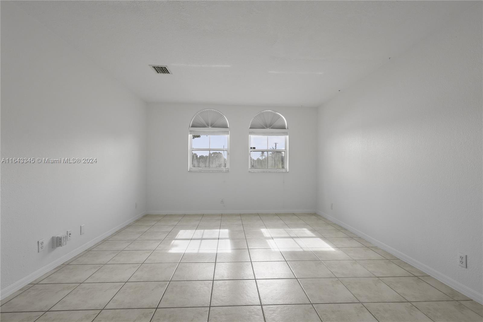 5465 SW 125th Ter