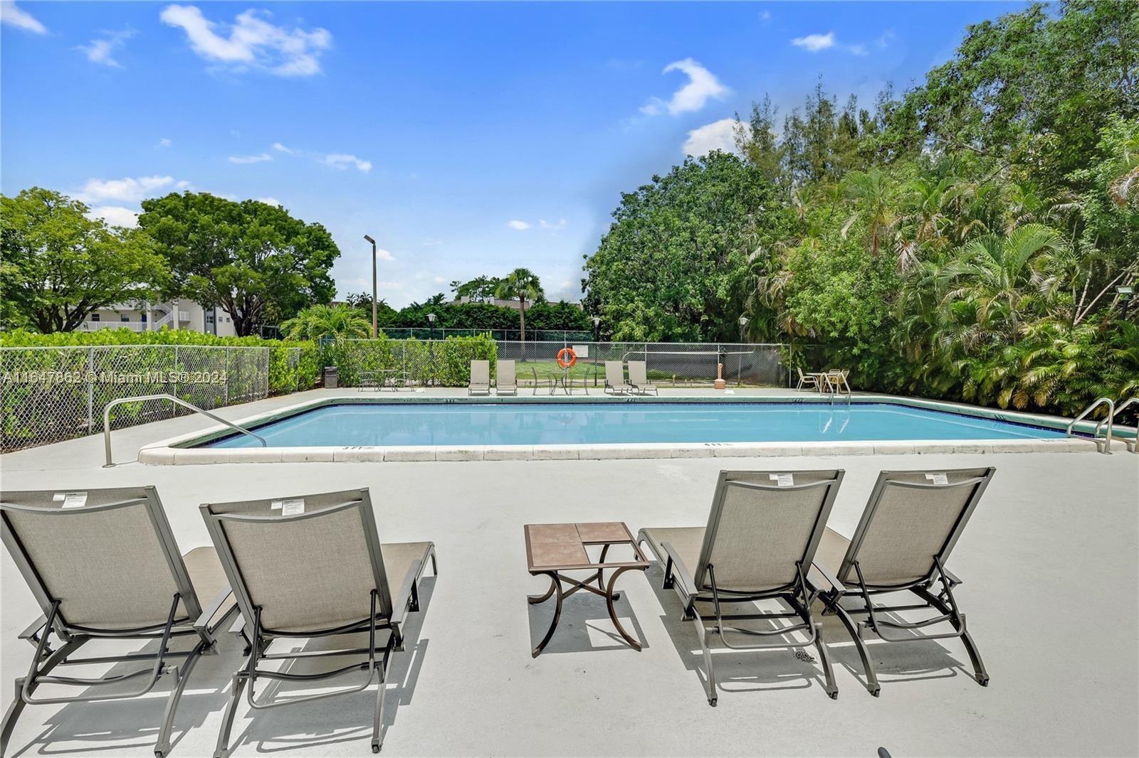 2960 Riverside Dr # 2 Unit: 220-2