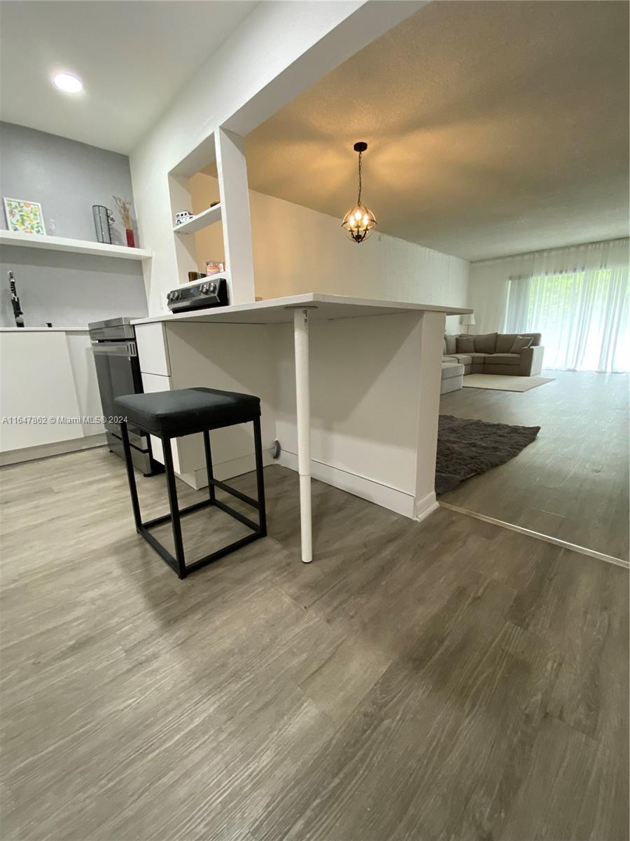2960 Riverside Dr # 2 Unit: 220-2