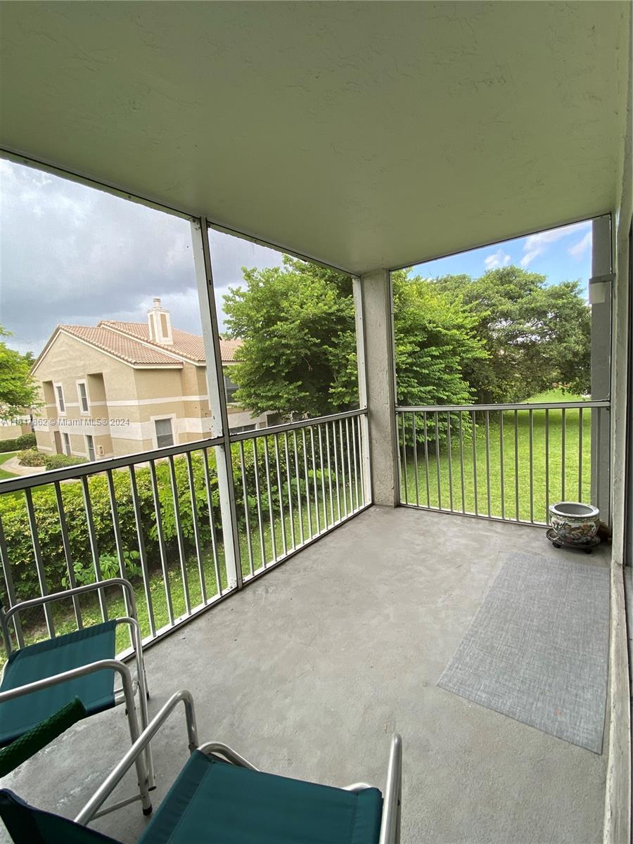 2960 Riverside Dr # 2 Unit: 220-2
