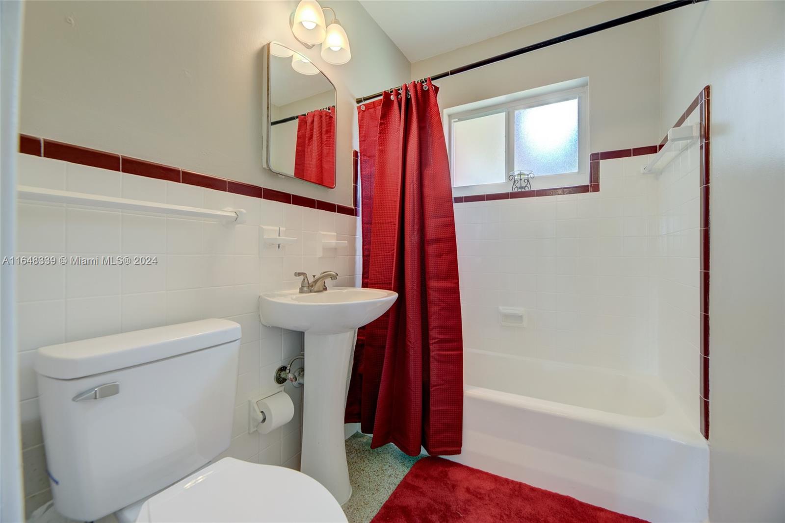 1524 NW 12th Ter
