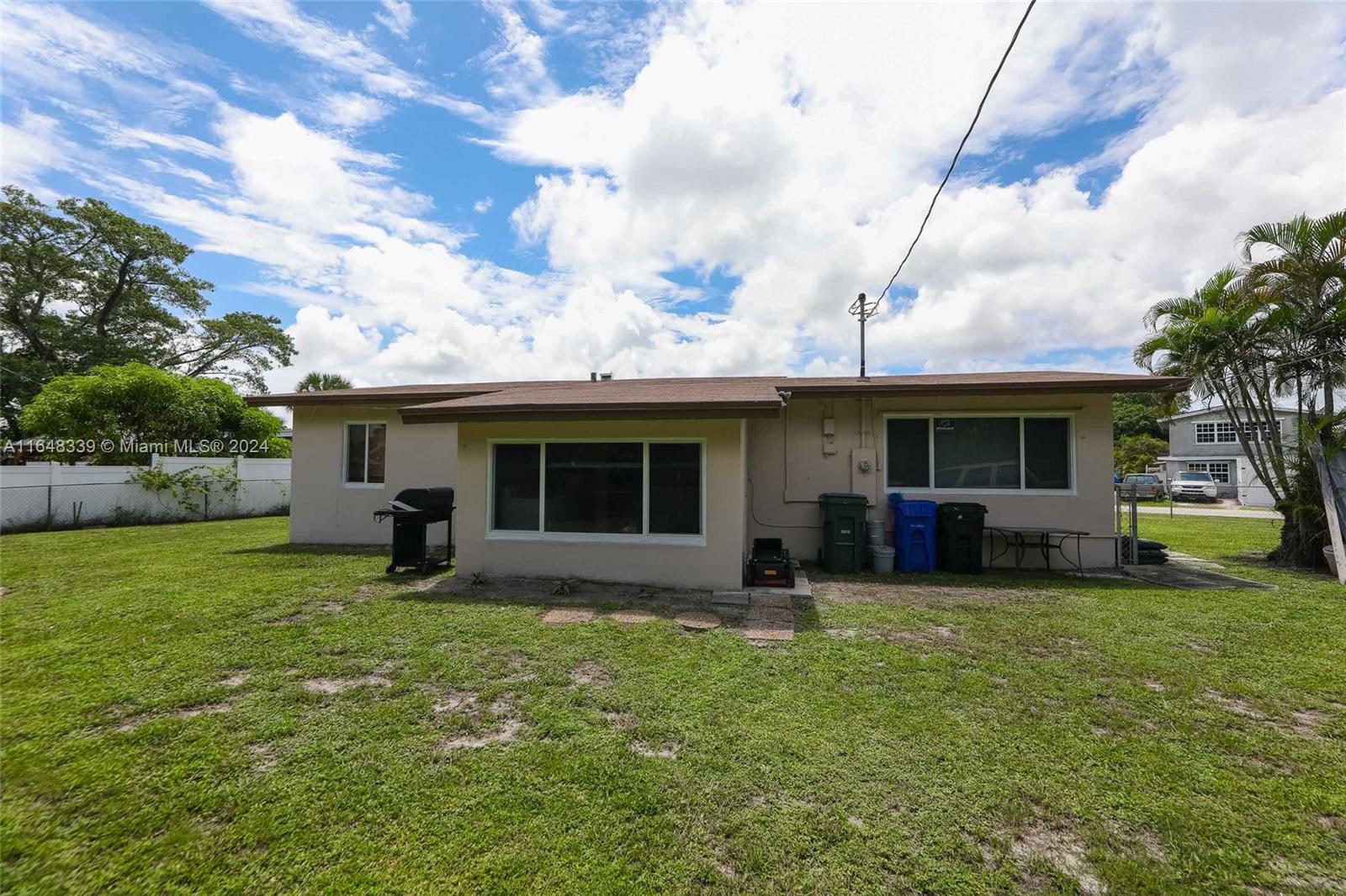 1524 NW 12th Ter