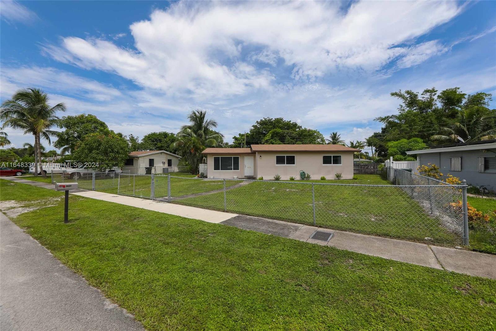 1524 NW 12th Ter