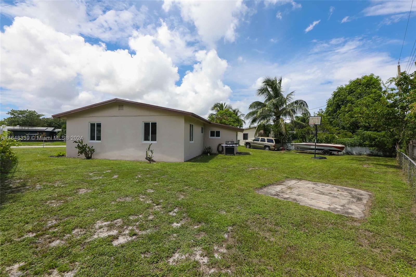 1524 NW 12th Ter
