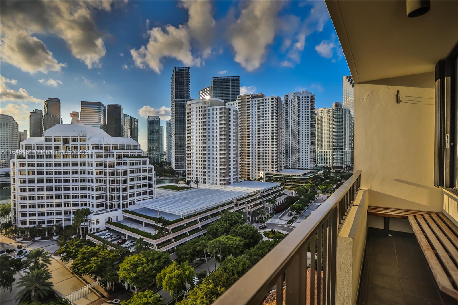 520 Brickell Key Dr # A1617