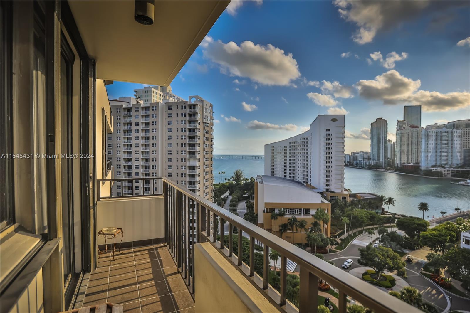 520 Brickell Key Dr # A1617