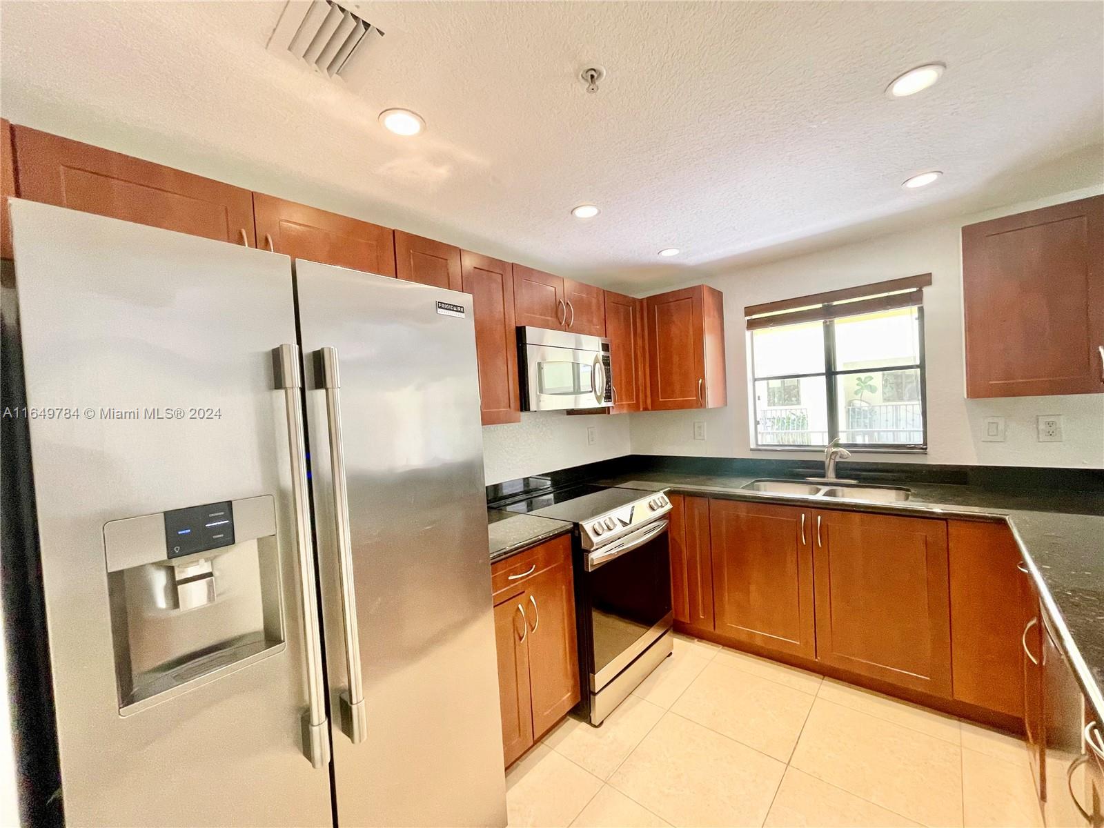 3204 Bird Ave # 105