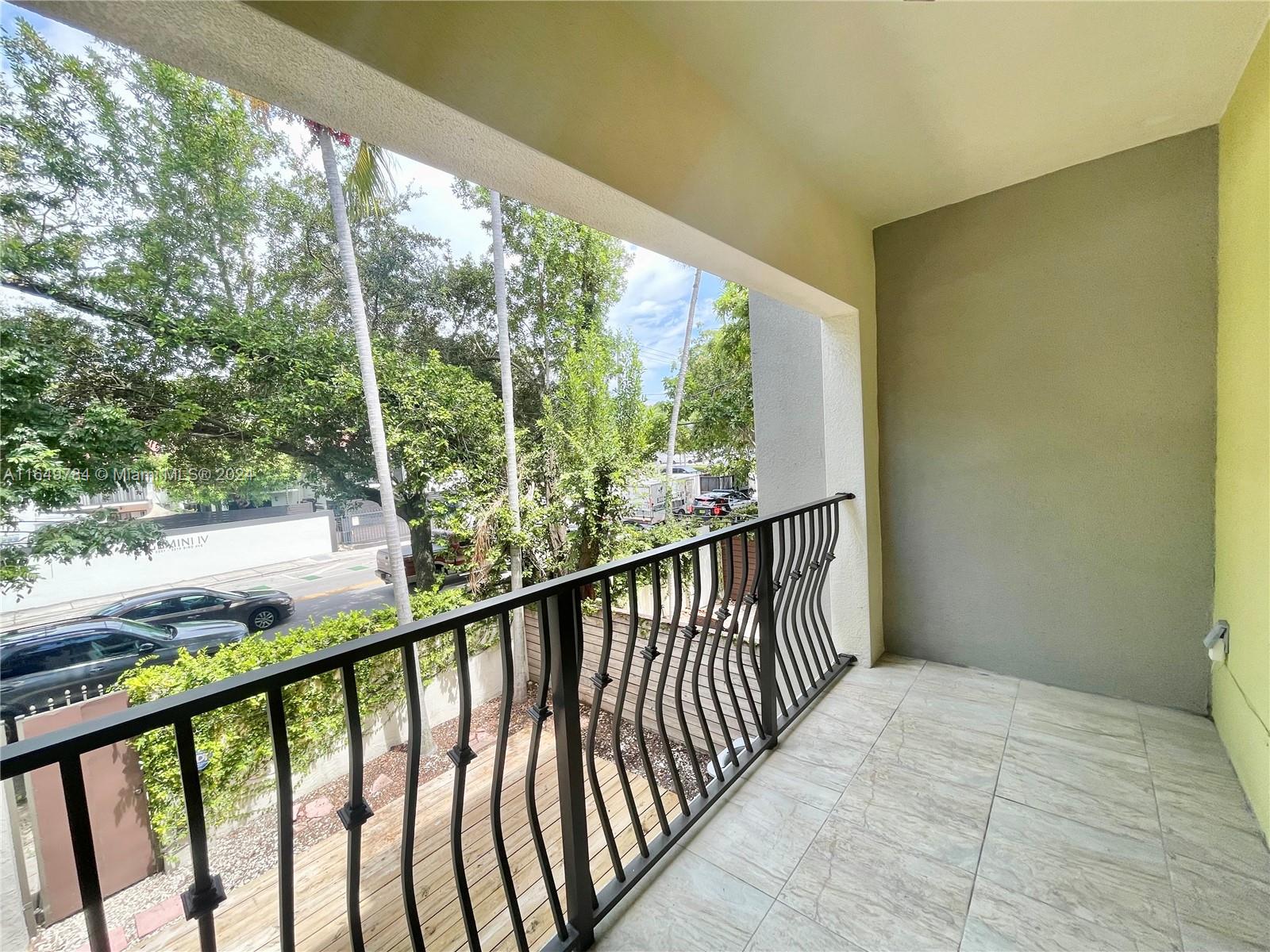 3204 Bird Ave # 105