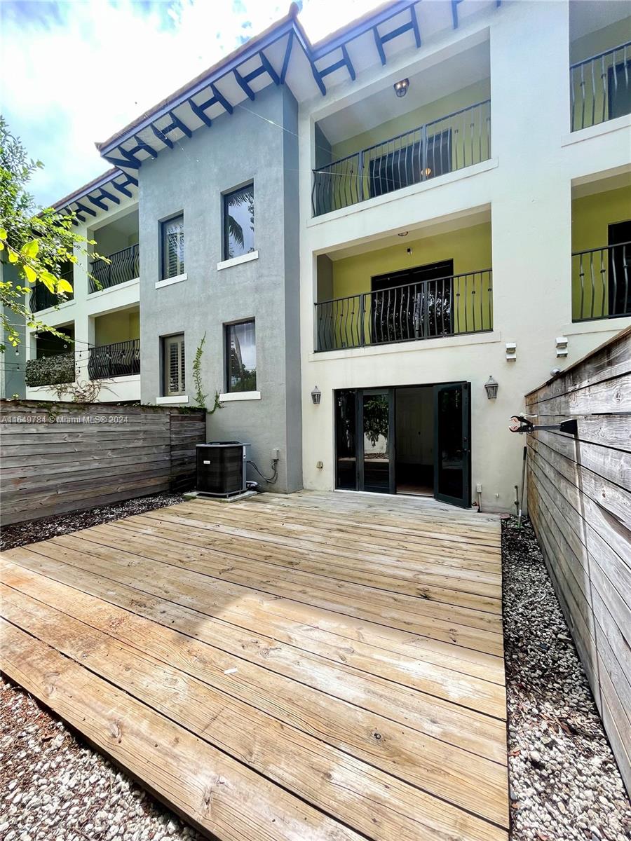3204 Bird Ave # 105
