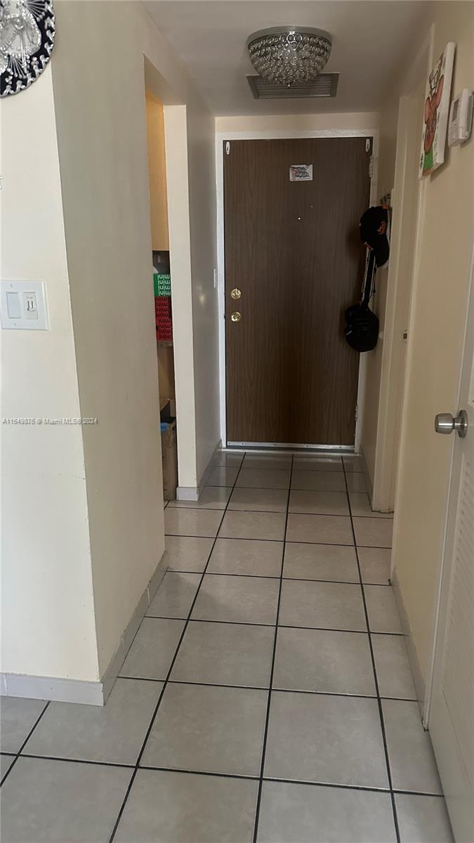 2899 Collins Ave # 534