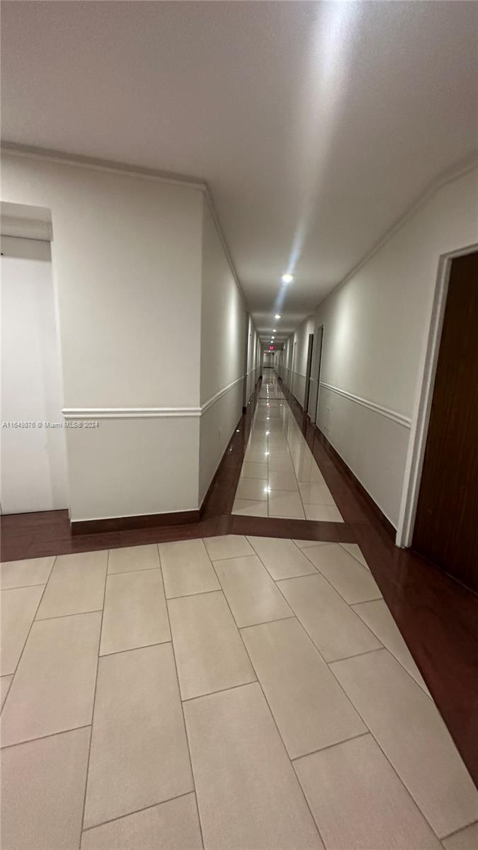 2899 Collins Ave # 534