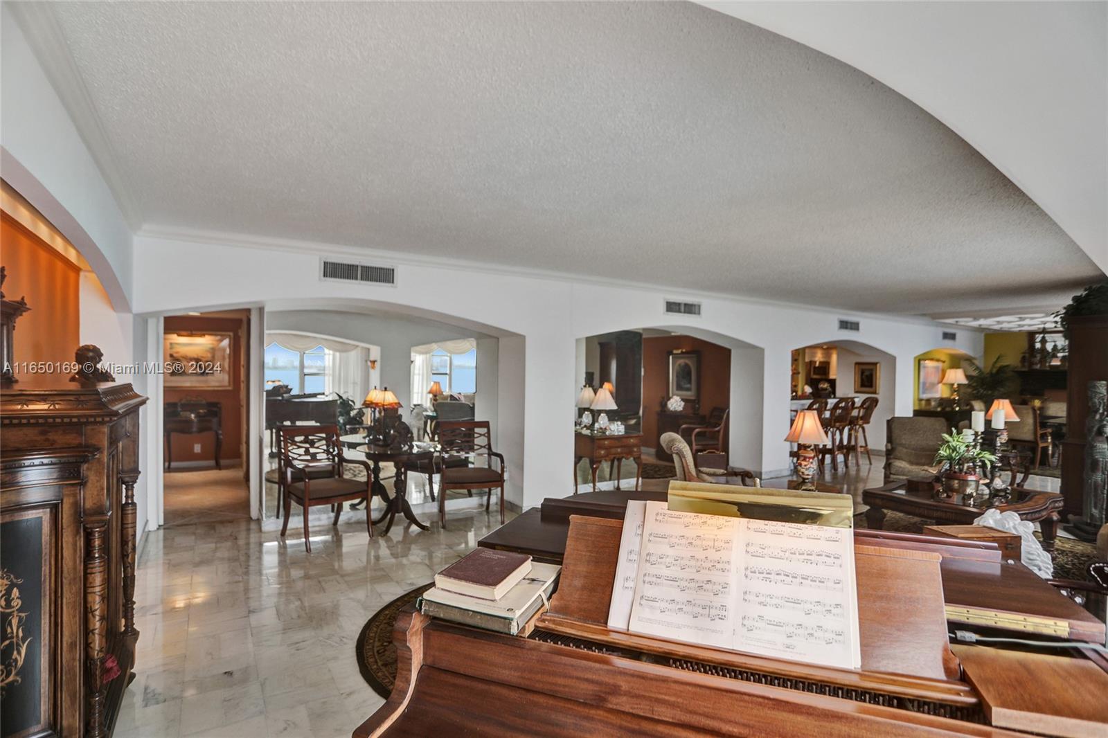 11111 Biscayne Blvd # 7F