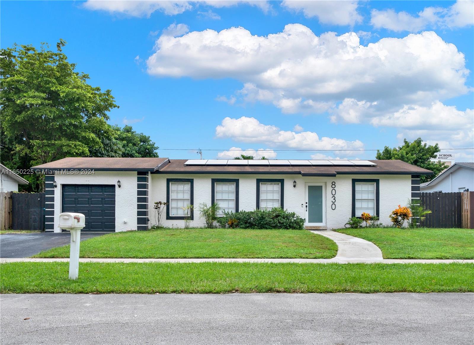 8030 NW 44th Ct