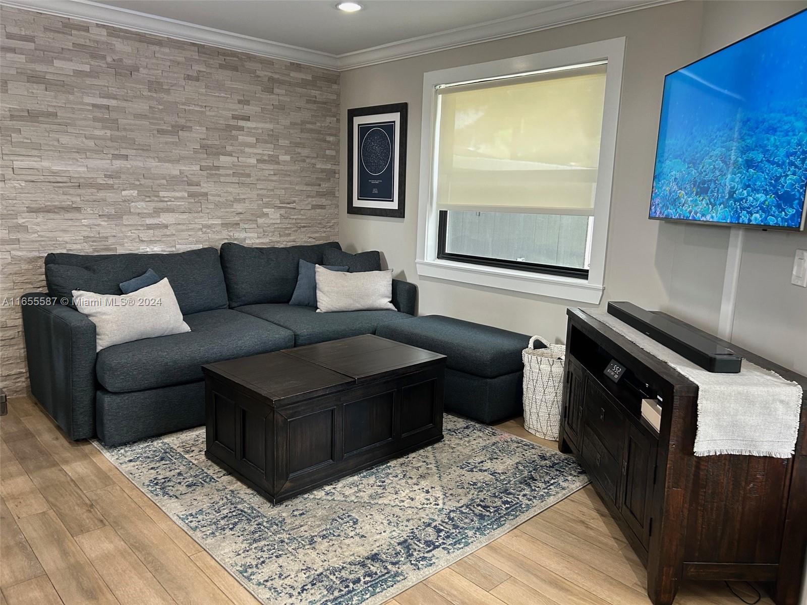 437 NW 36th Ave