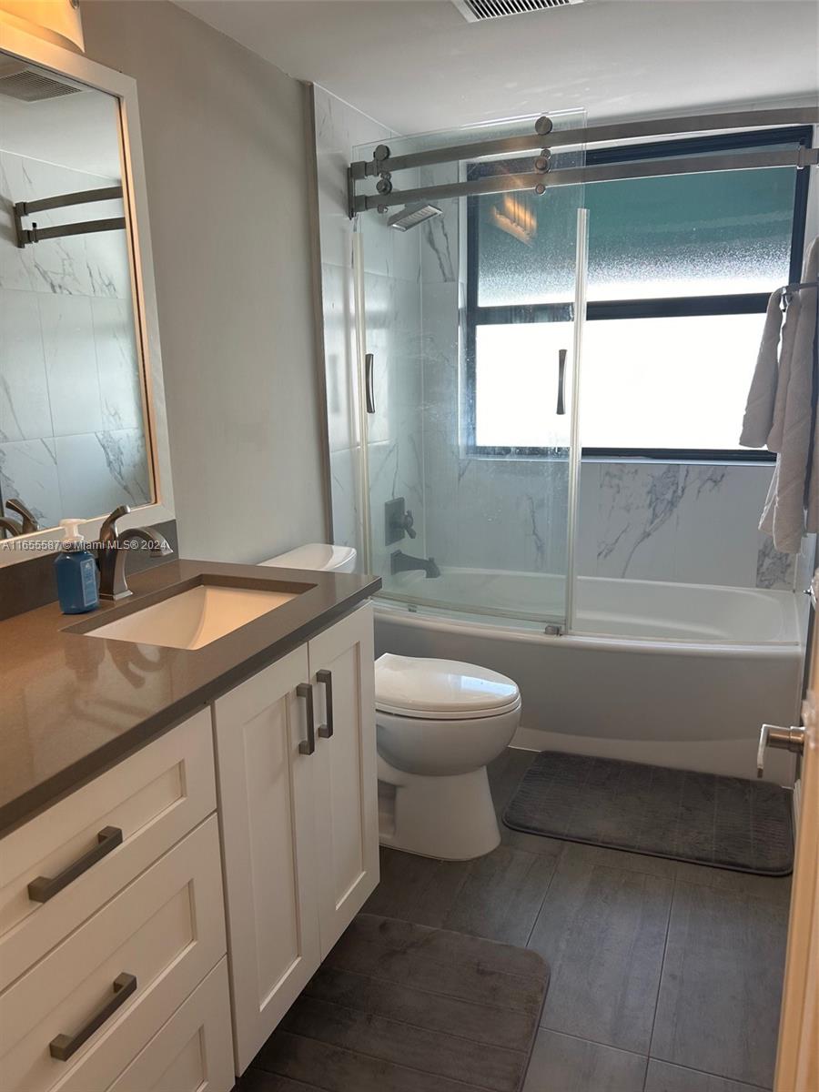 437 NW 36th Ave