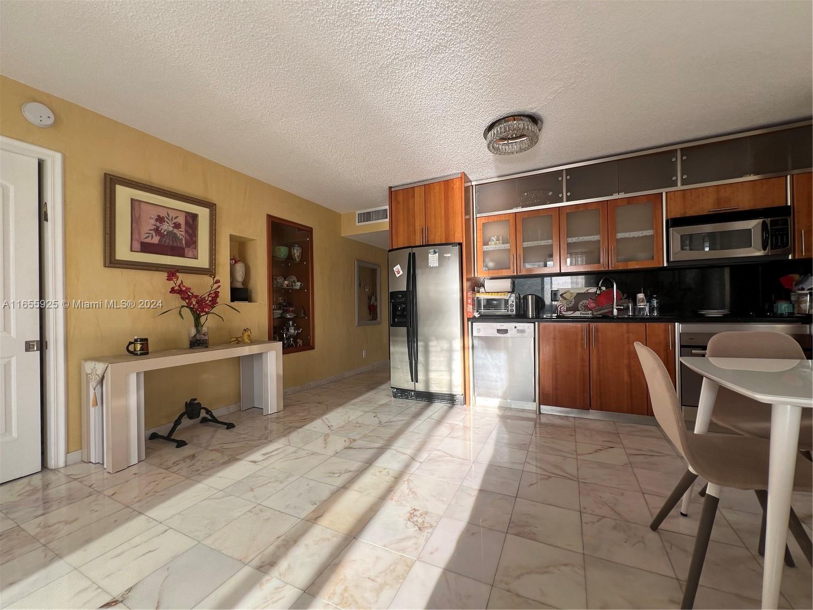 1865 S Ocean Dr # 17L