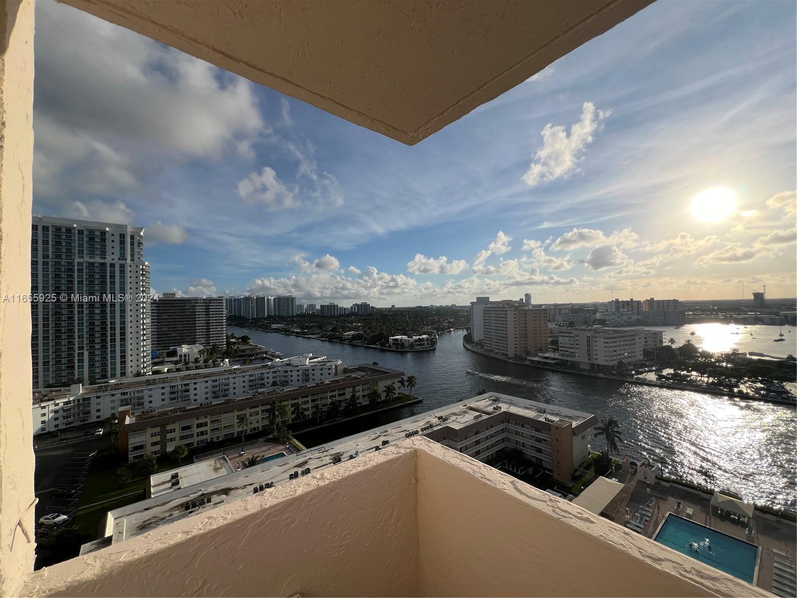 1865 S Ocean Dr # 17L