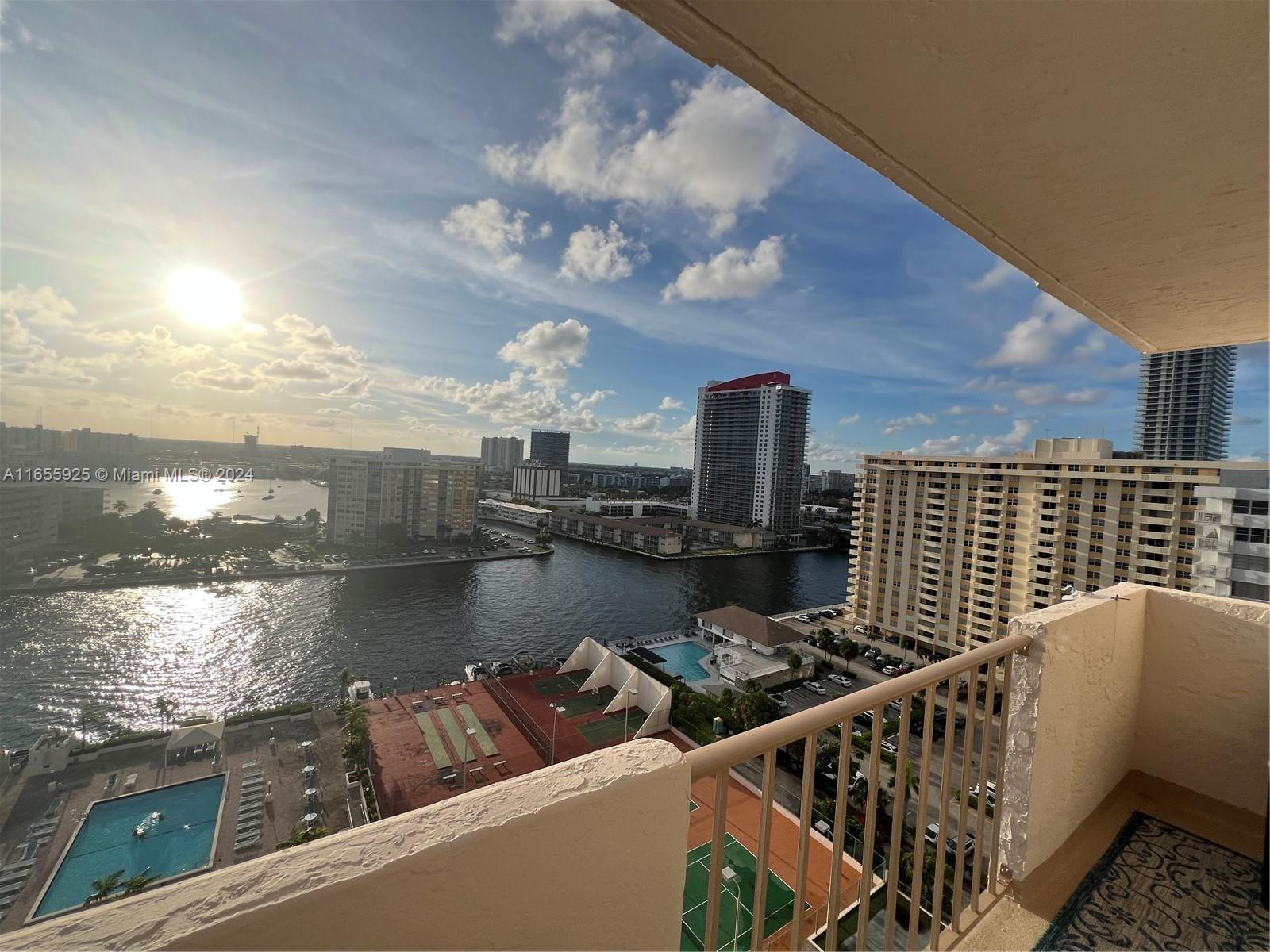 1865 S Ocean Dr # 17L