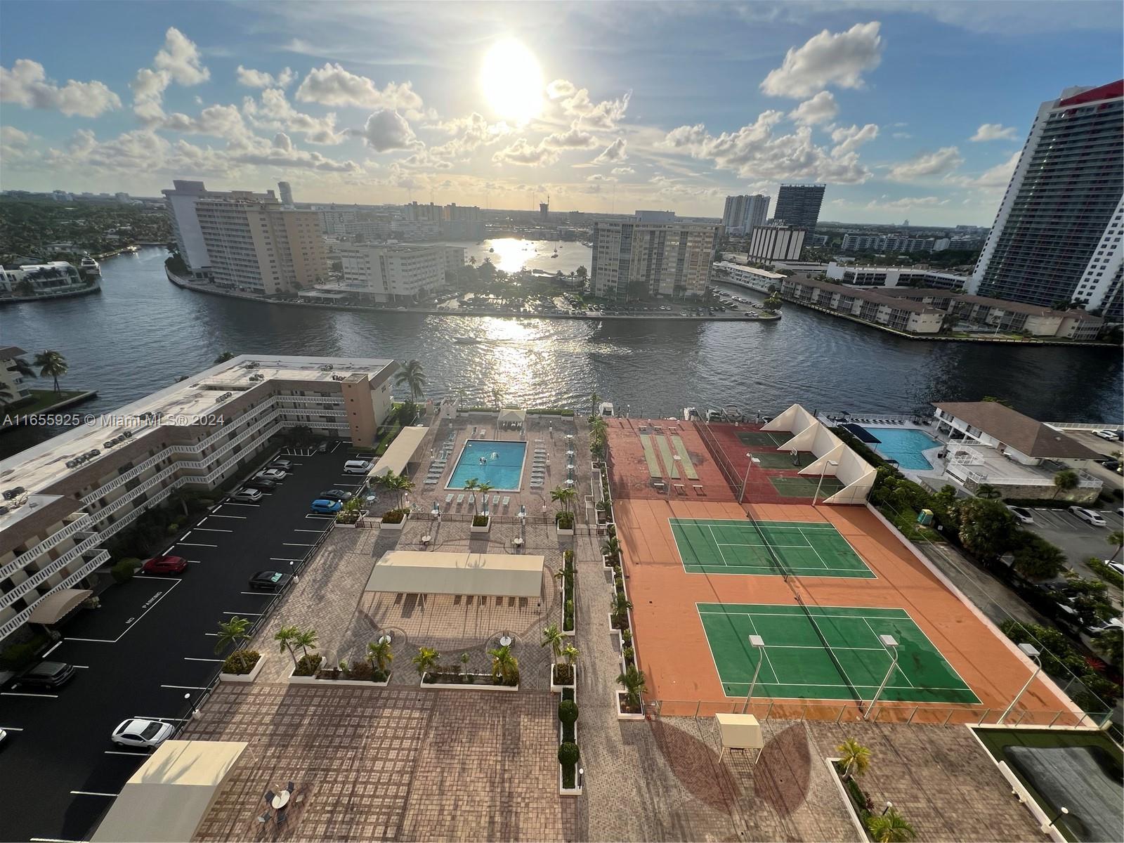 1865 S Ocean Dr # 17L